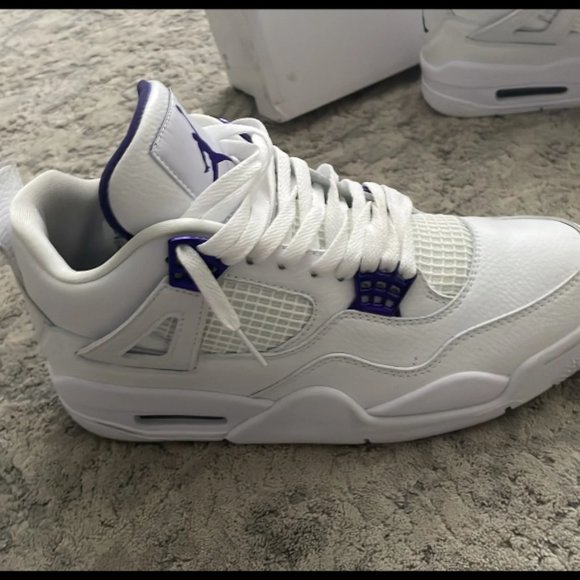 Jordan 4 metallic purple main image 9